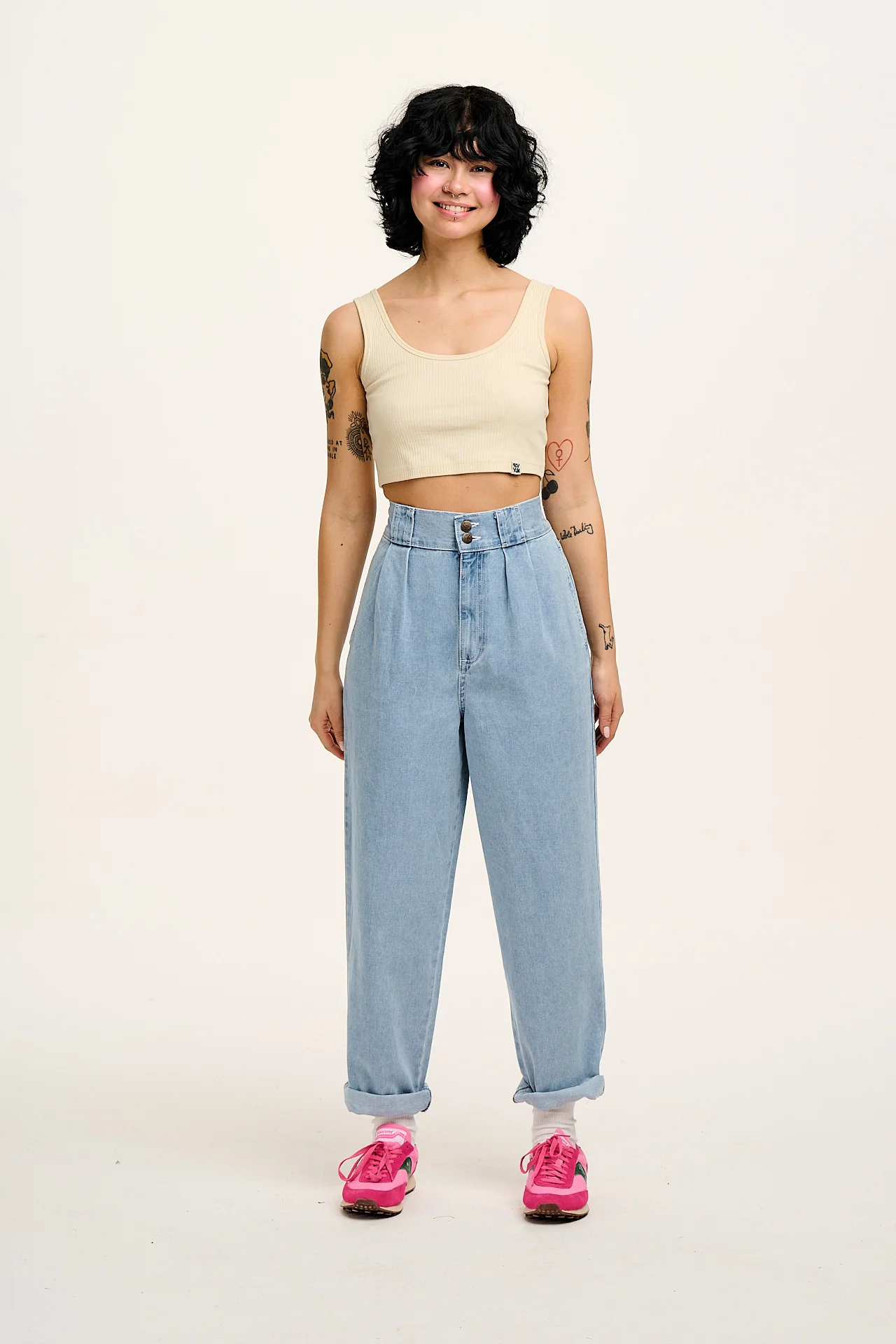 Addison - Denim Jeans in Light Wash Blue - Image 5