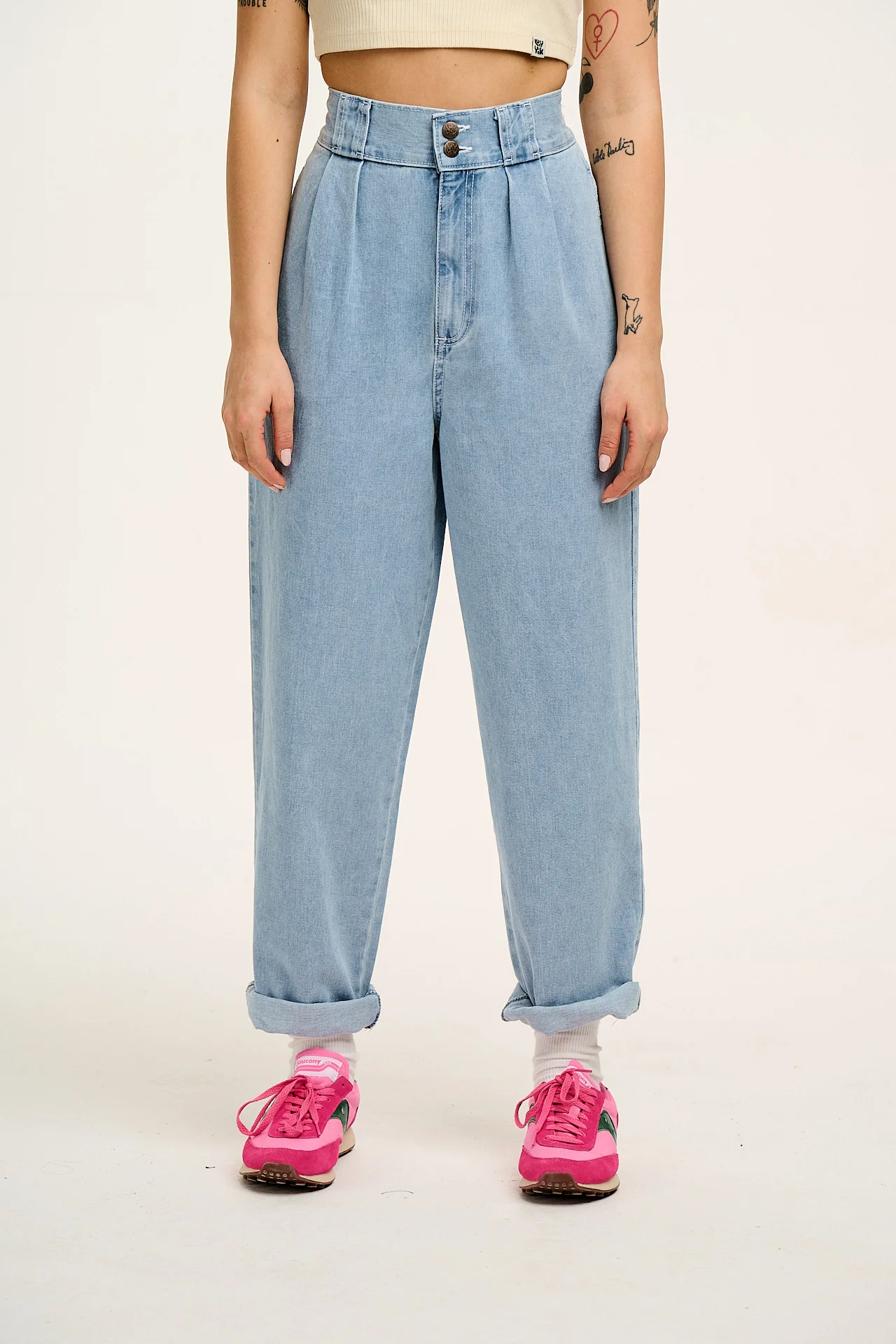 Addison - Denim Jeans in Light Wash Blue - Image 6