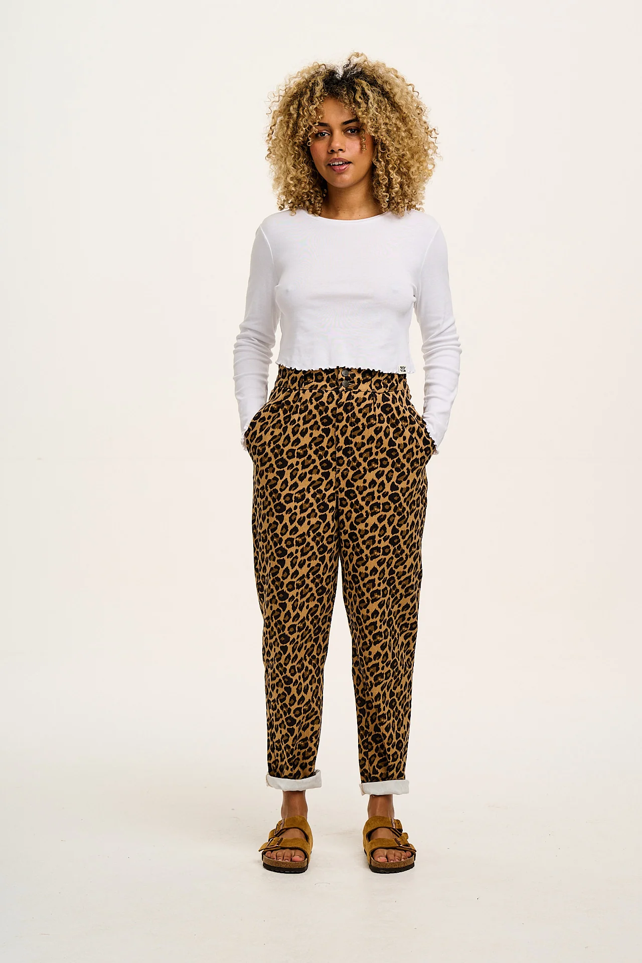 Addison - Cotton Jeans in Leopard Print - Image 10
