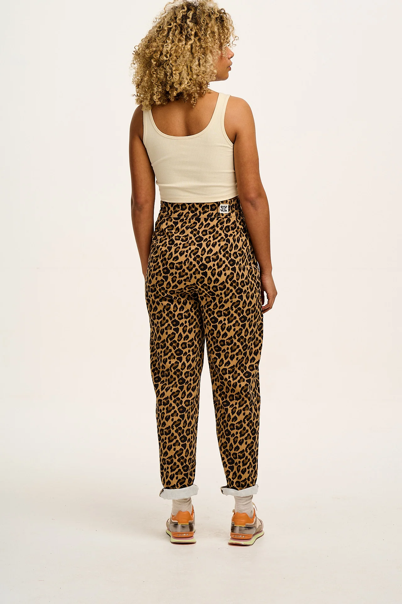 Addison - Cotton Jeans in Leopard Print - Image 8