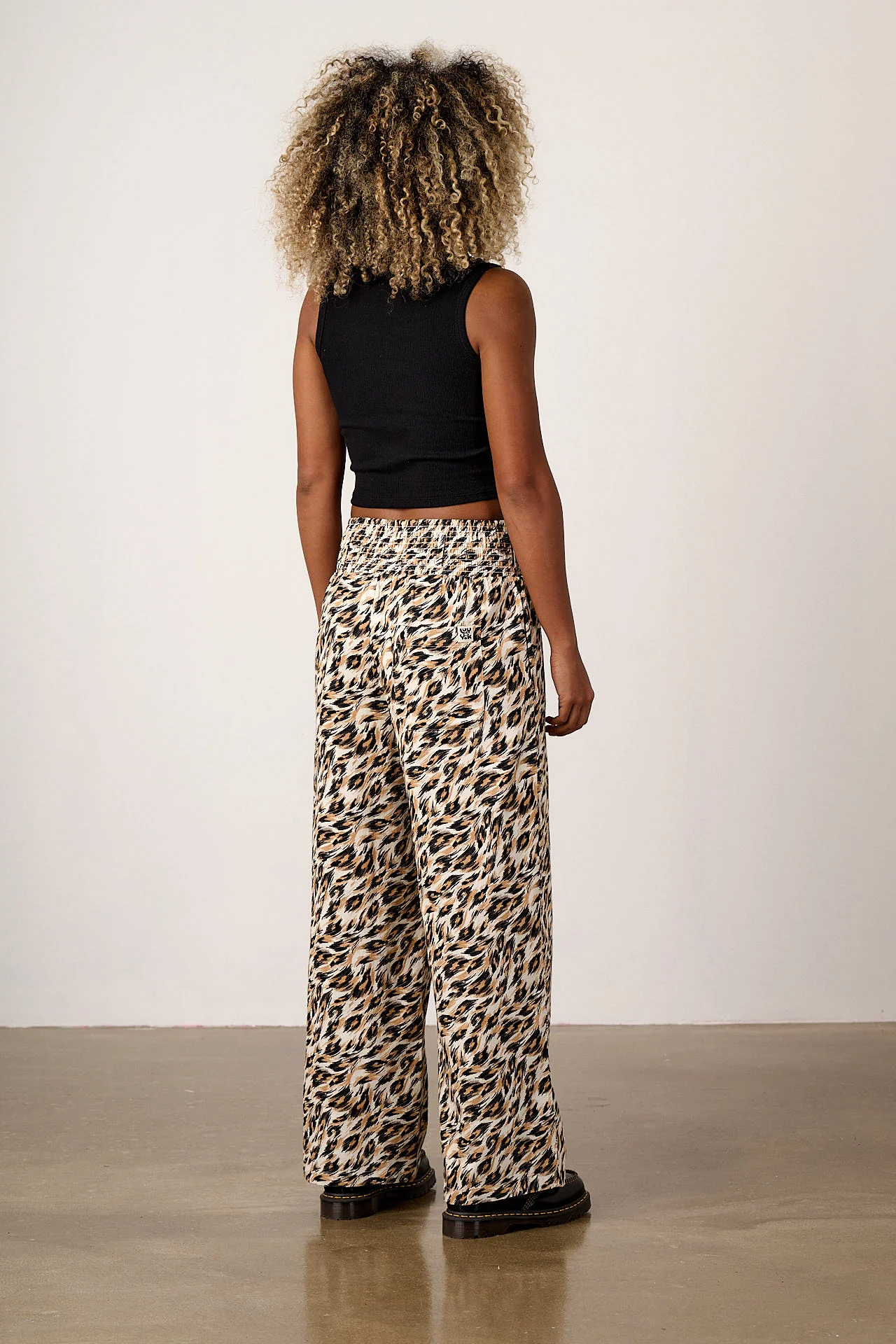 Alex - Wide Leg Cotton Trousers in Leo Swirl - Image 6