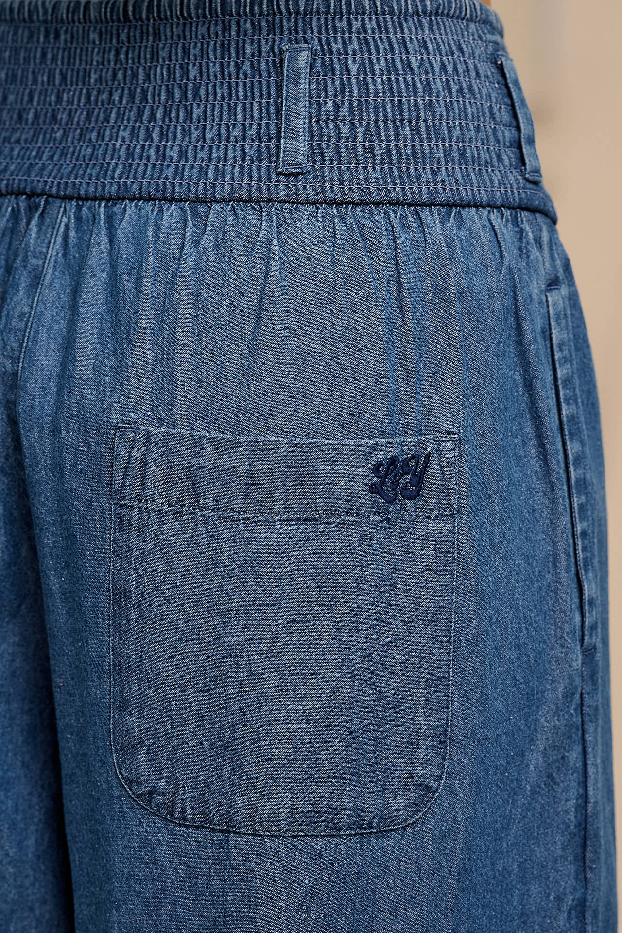 Alex - Wide Leg Cotton Trousers in Mid Wash Blue - Image 3