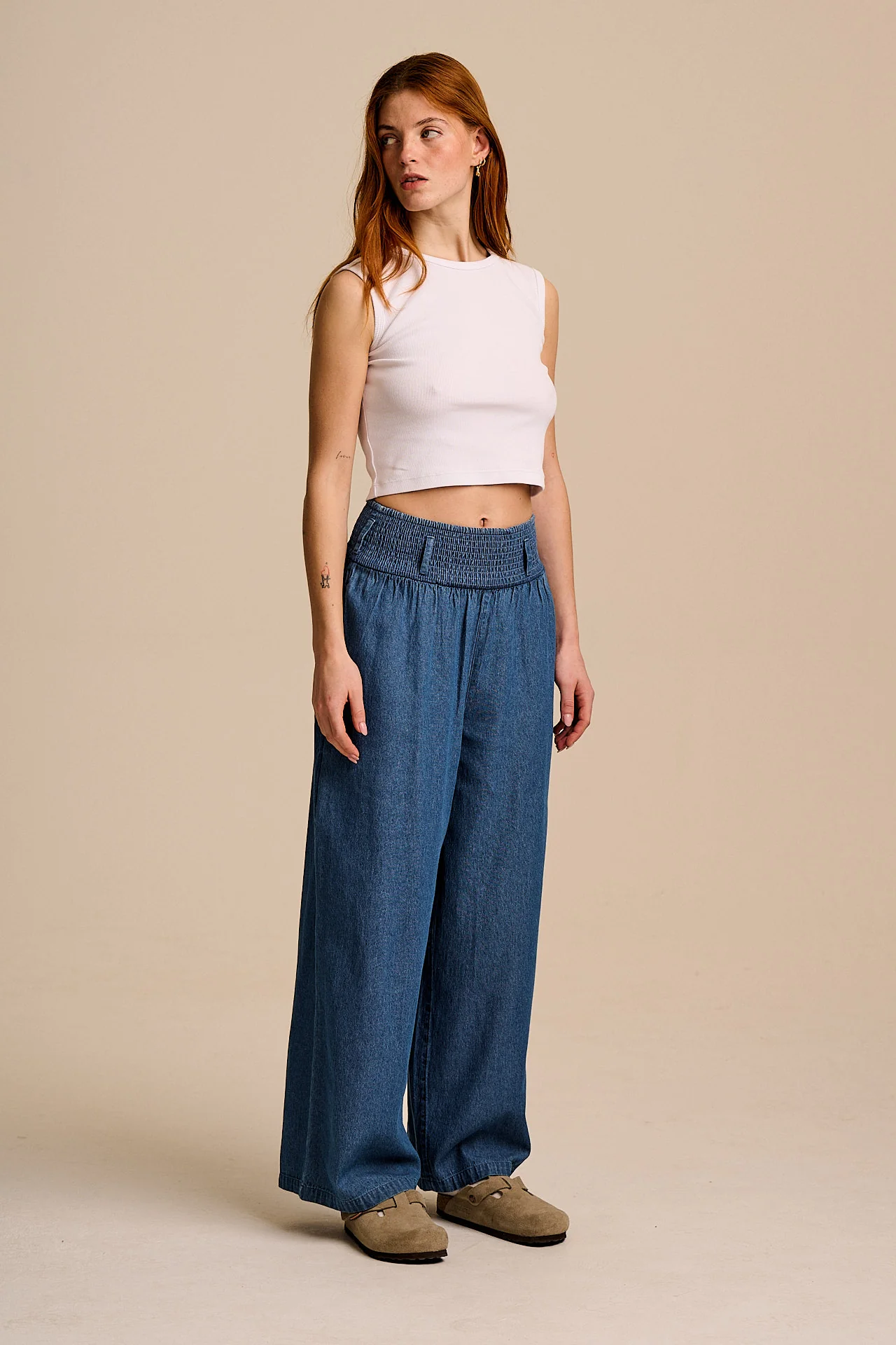 Alex - Wide Leg Cotton Trousers in Mid Wash Blue - Image 5
