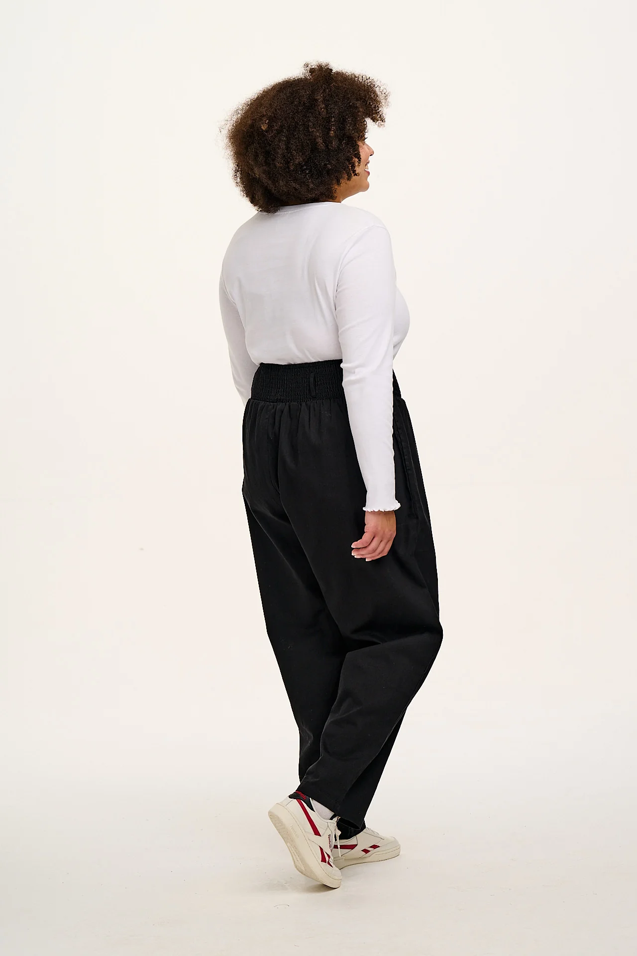 Alexa - Cotton Trousers in Black - Image 9
