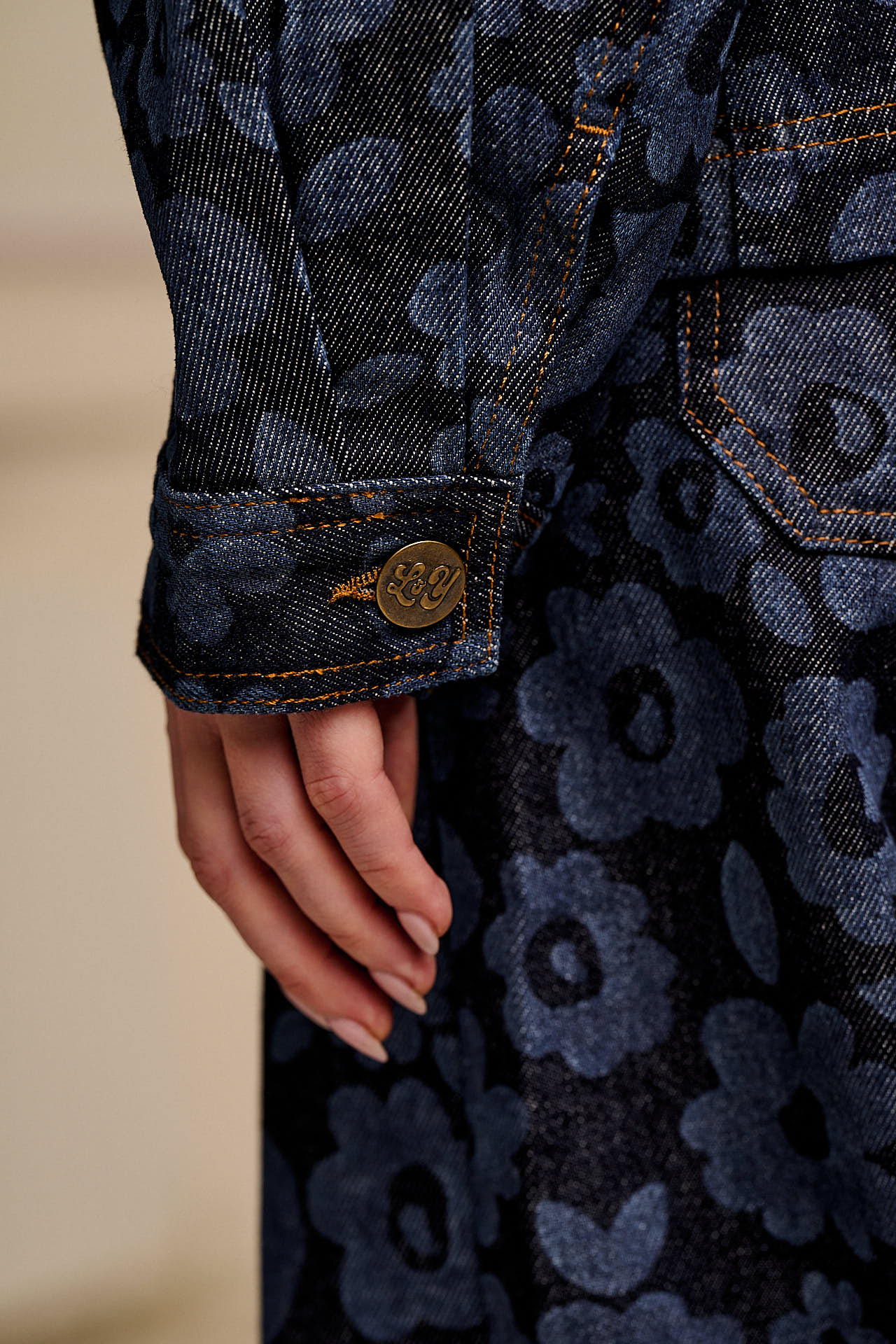 Amarante - Collarless Denim Collarless Jacket in Vida Floral - Image 6