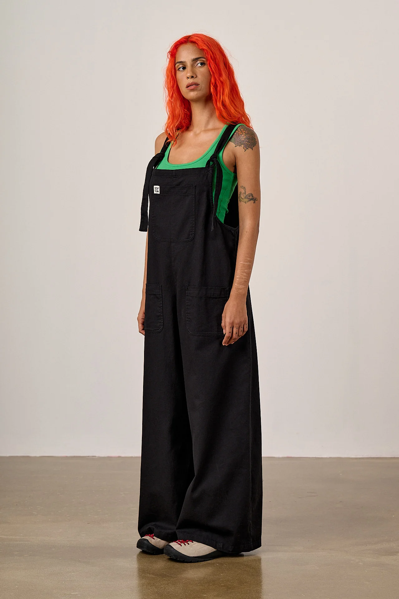 Arlo - Cotton Wide Leg Dungarees in Black - Image 4