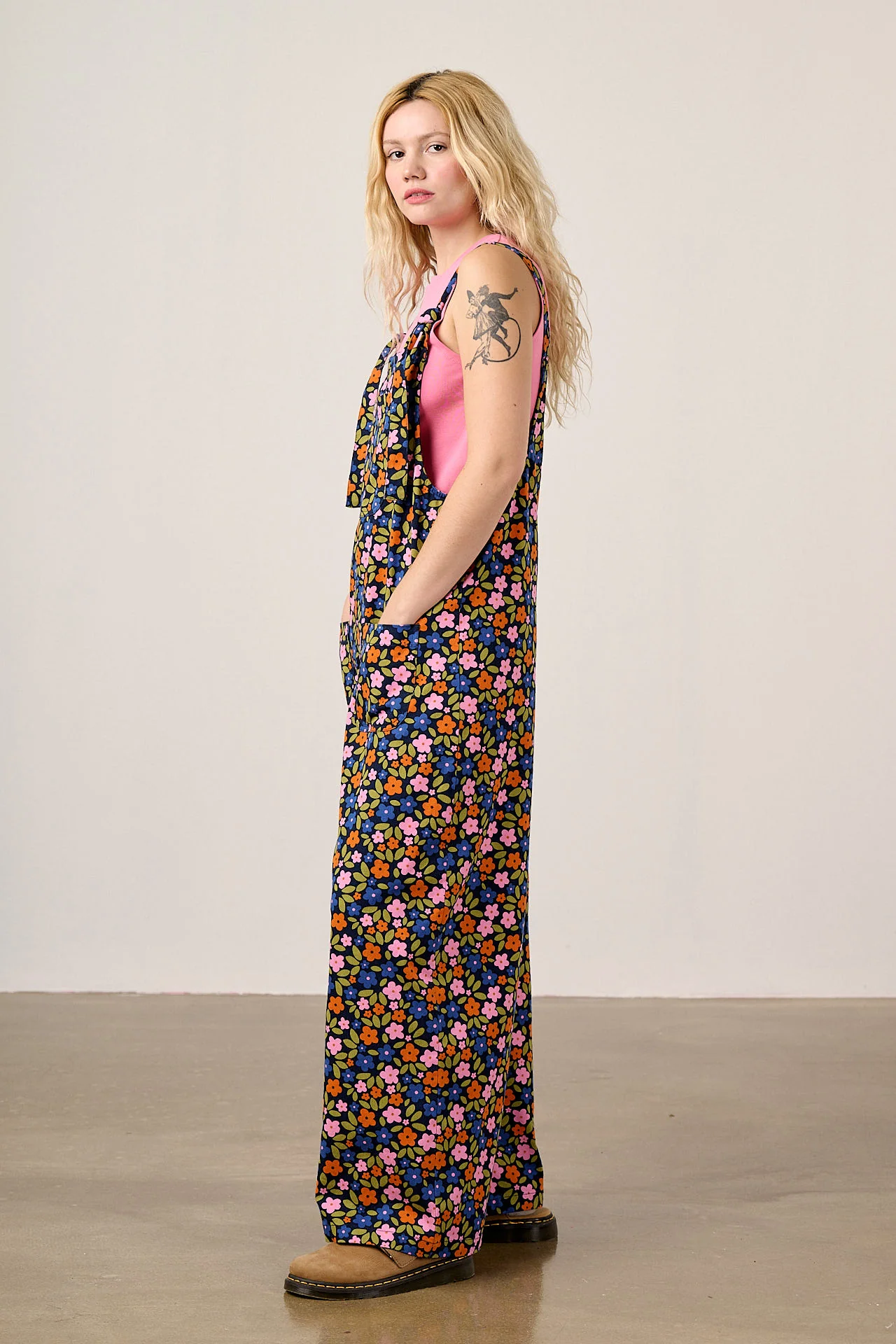 Arlo - Cotton Wide Leg Dungarees in Navy Floral - Image 3