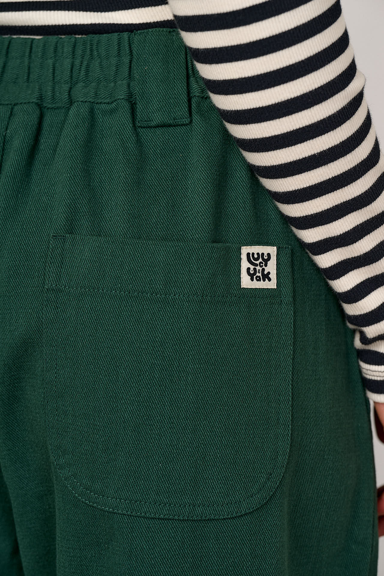 Ashby - Cotton Barrel Leg Trousers in Posy Green - Image 6