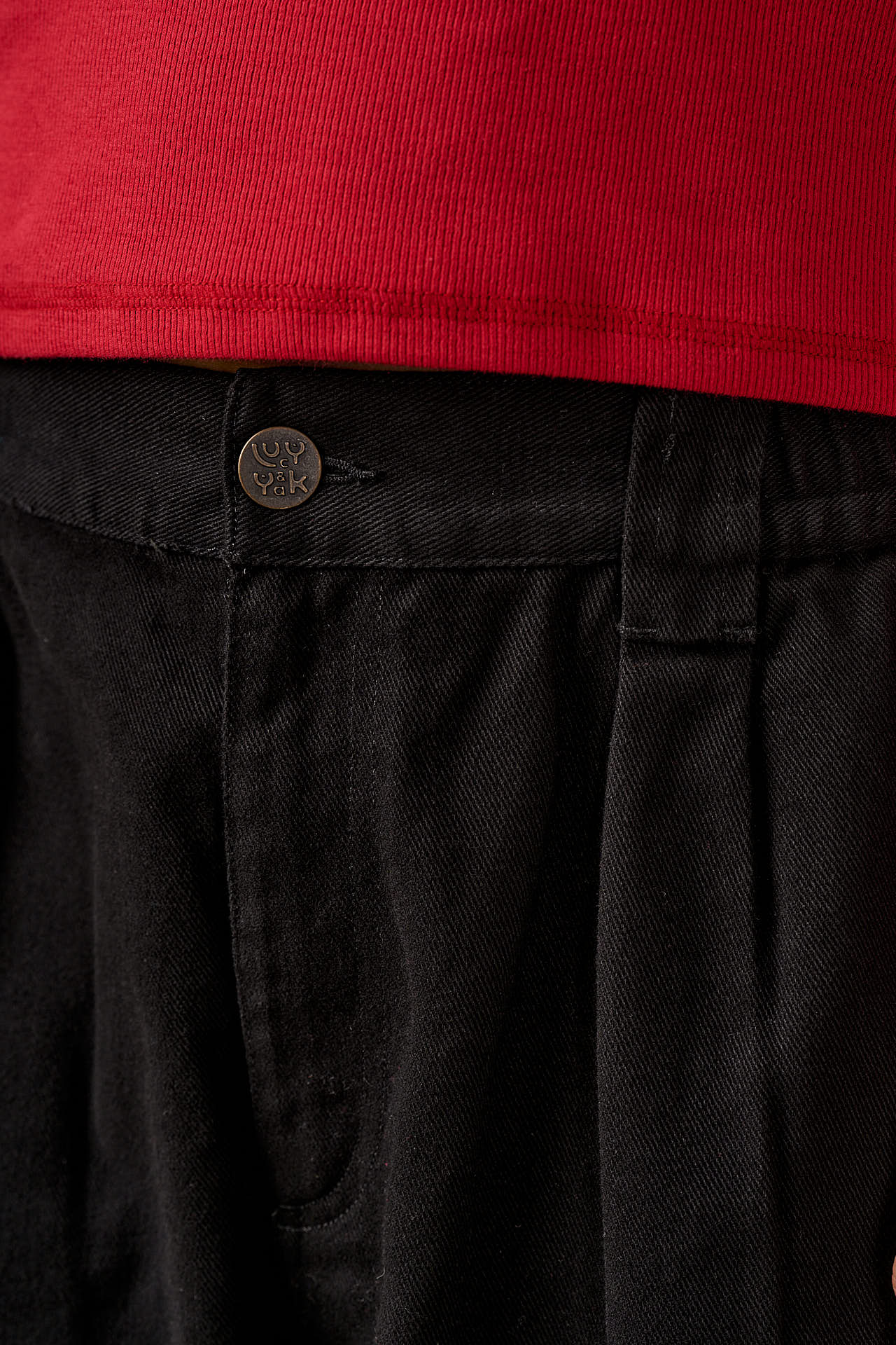 Ashby - Cotton Barrel Leg Trousers in Black - Image 8