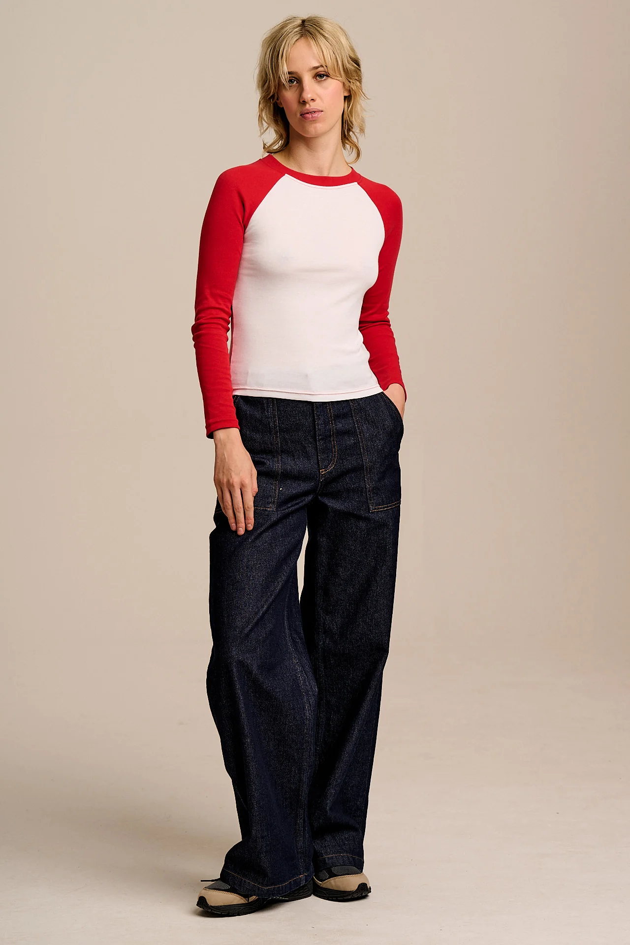 Avi - Long Sleeve Raglan Top in Red & White - Image 4
