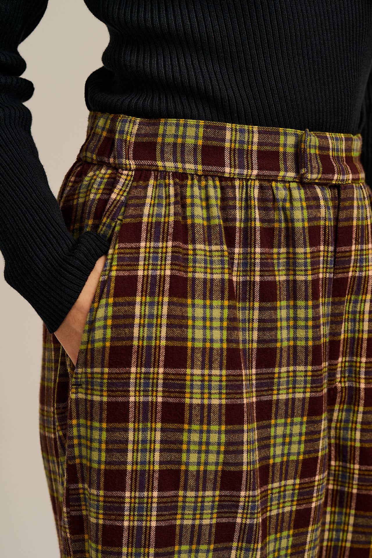 Beau - Barrel Leg Brushed Cotton Trousers in Winter Tartan - Image 7