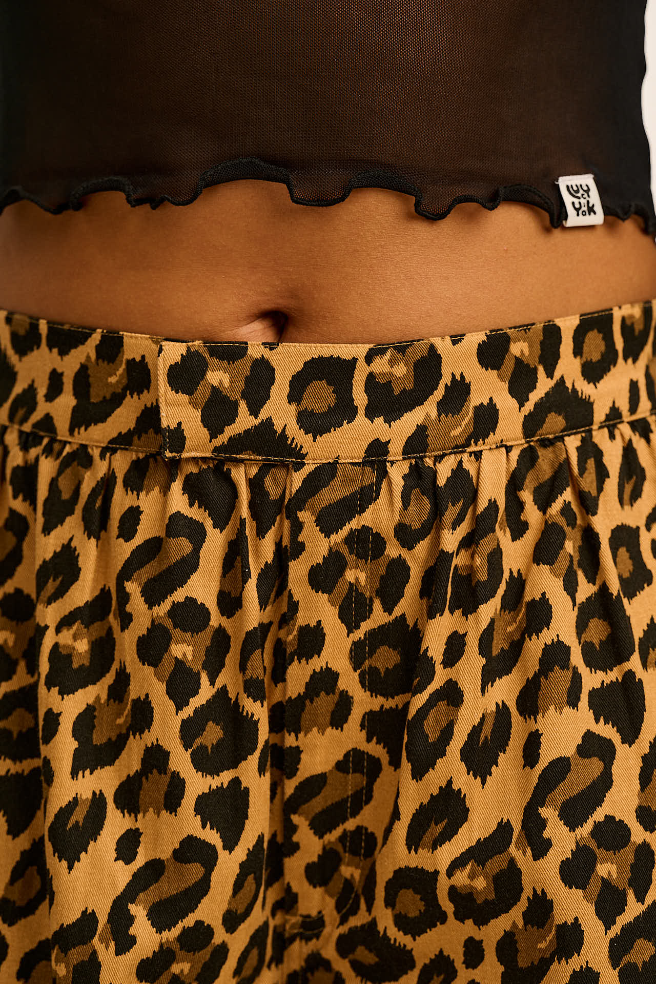 Beau - Barrel Leg Cotton Trousers in Leopard Print - Image 3