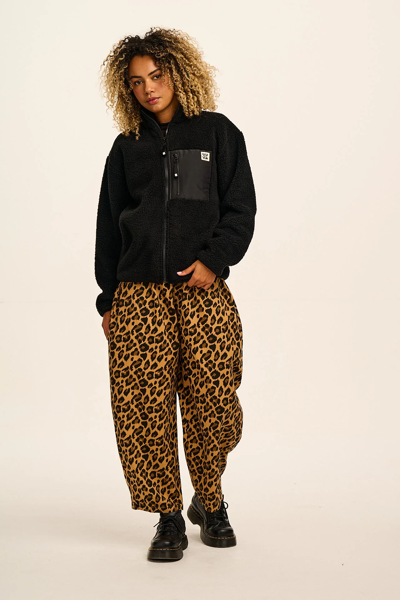 Beau - Barrel Leg Cotton Trousers in Leopard Print - Image 4