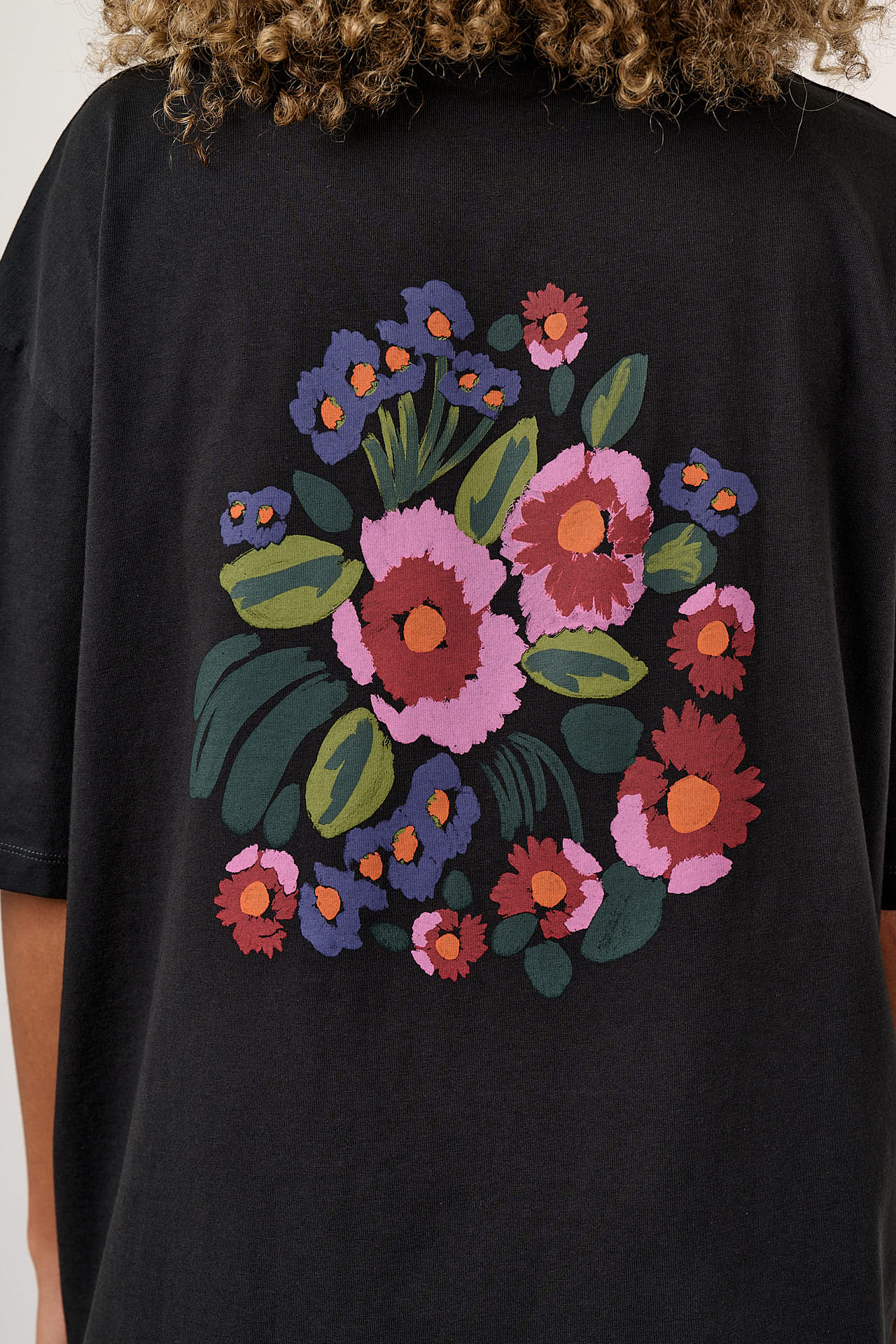 Benny - Oversized Cotton T-Shirt in Washed Marie Print - Image 4