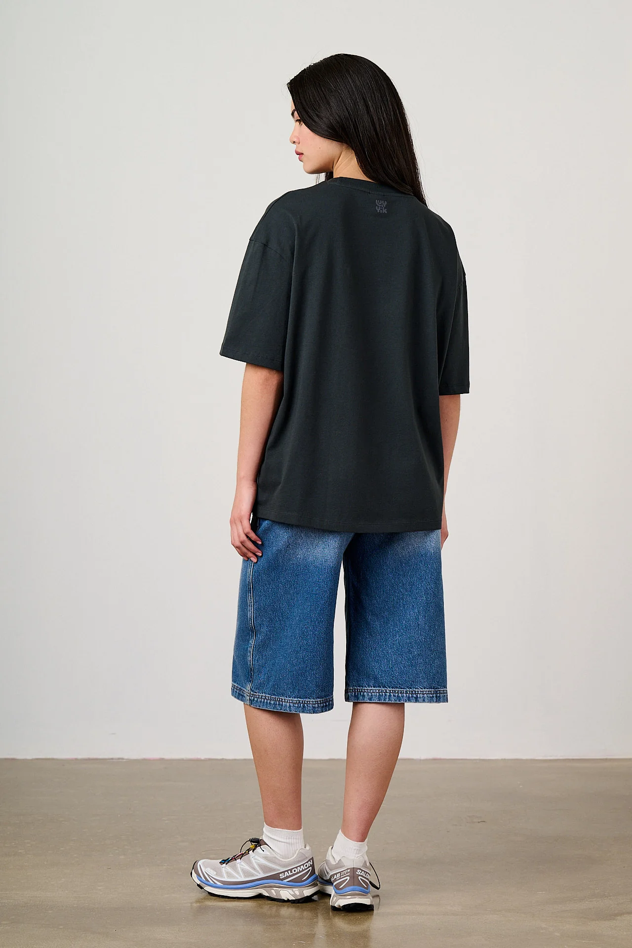 Benny - Oversized Cotton T-Shirt in Black - Image 5