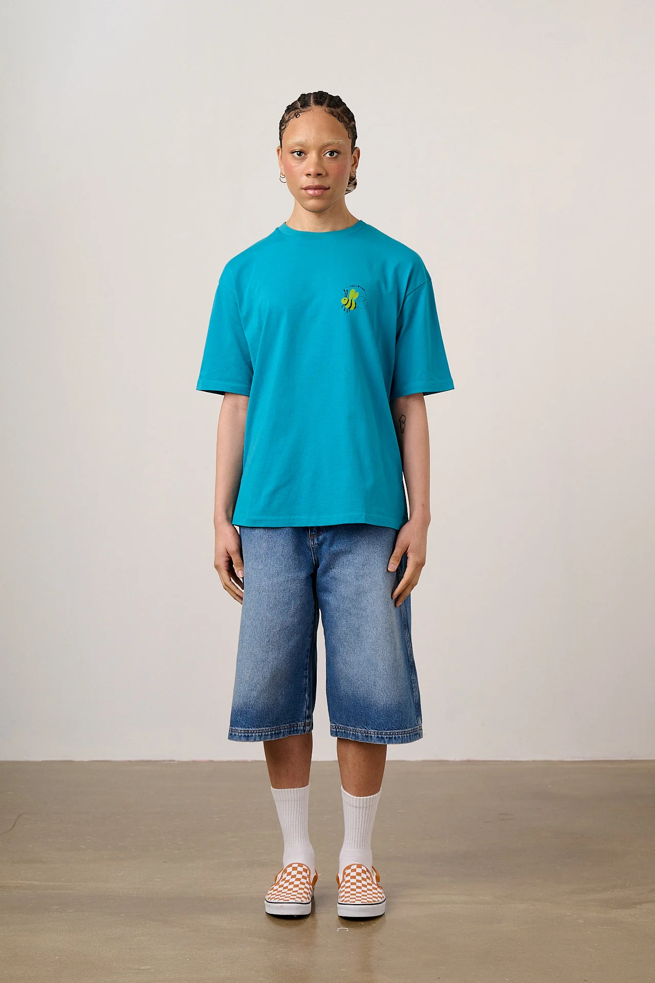 Benny - Oversized Cotton T-Shirt in Blue Flower Tile Print - Image 2