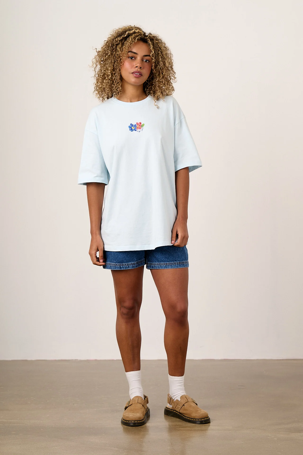 Benny - Oversized Cotton T-Shirt in Blue Vida Flower Print - Image 4