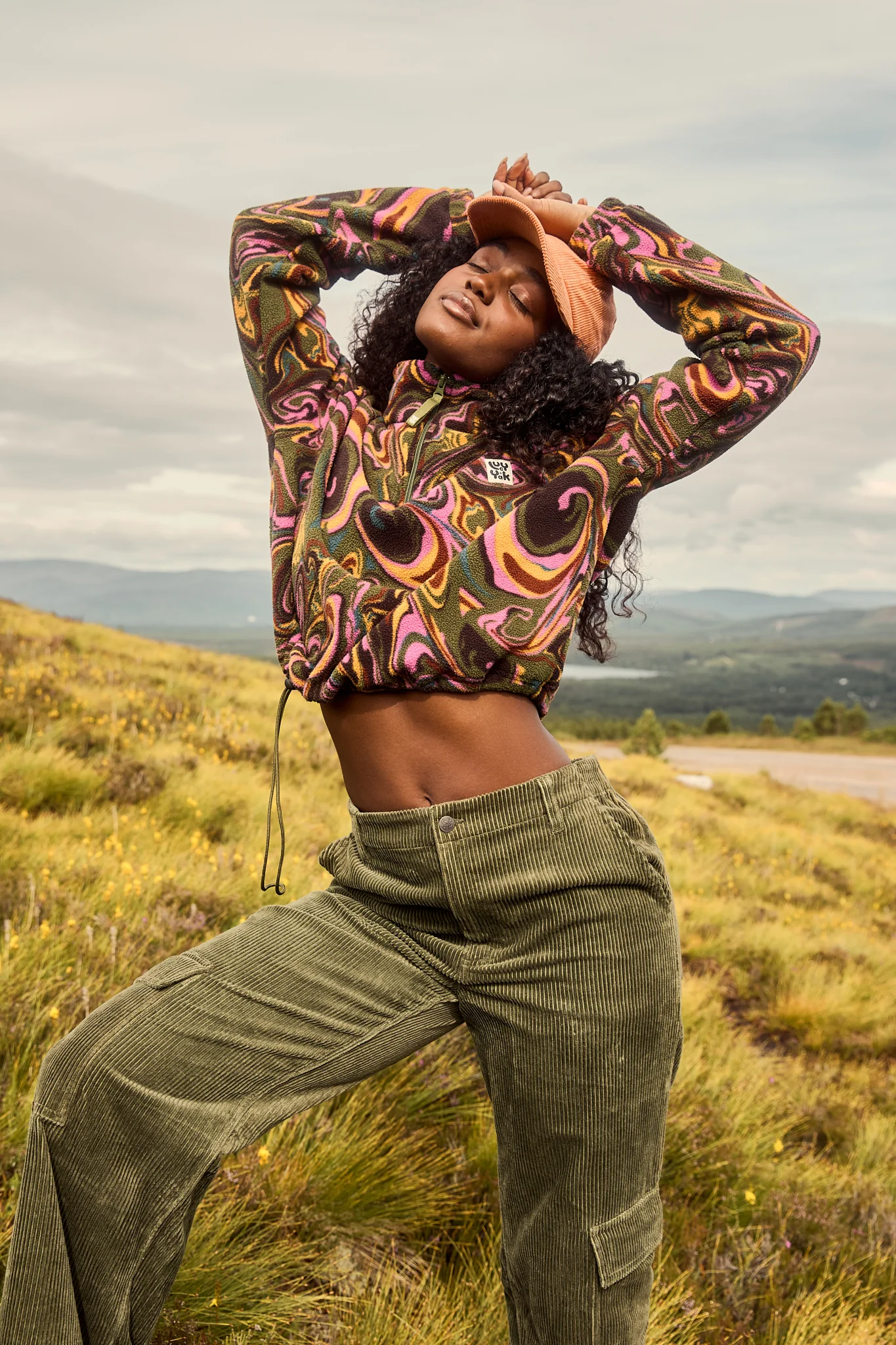 Blake - Cropped Polar Fleece in Mineral Swirl Print - Image 8