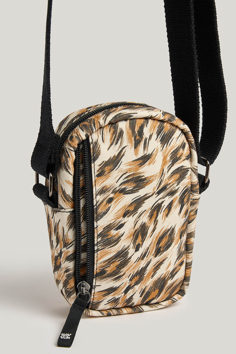 Brady - Cotton Crossbody Bag in Leo Swirl - Image 4