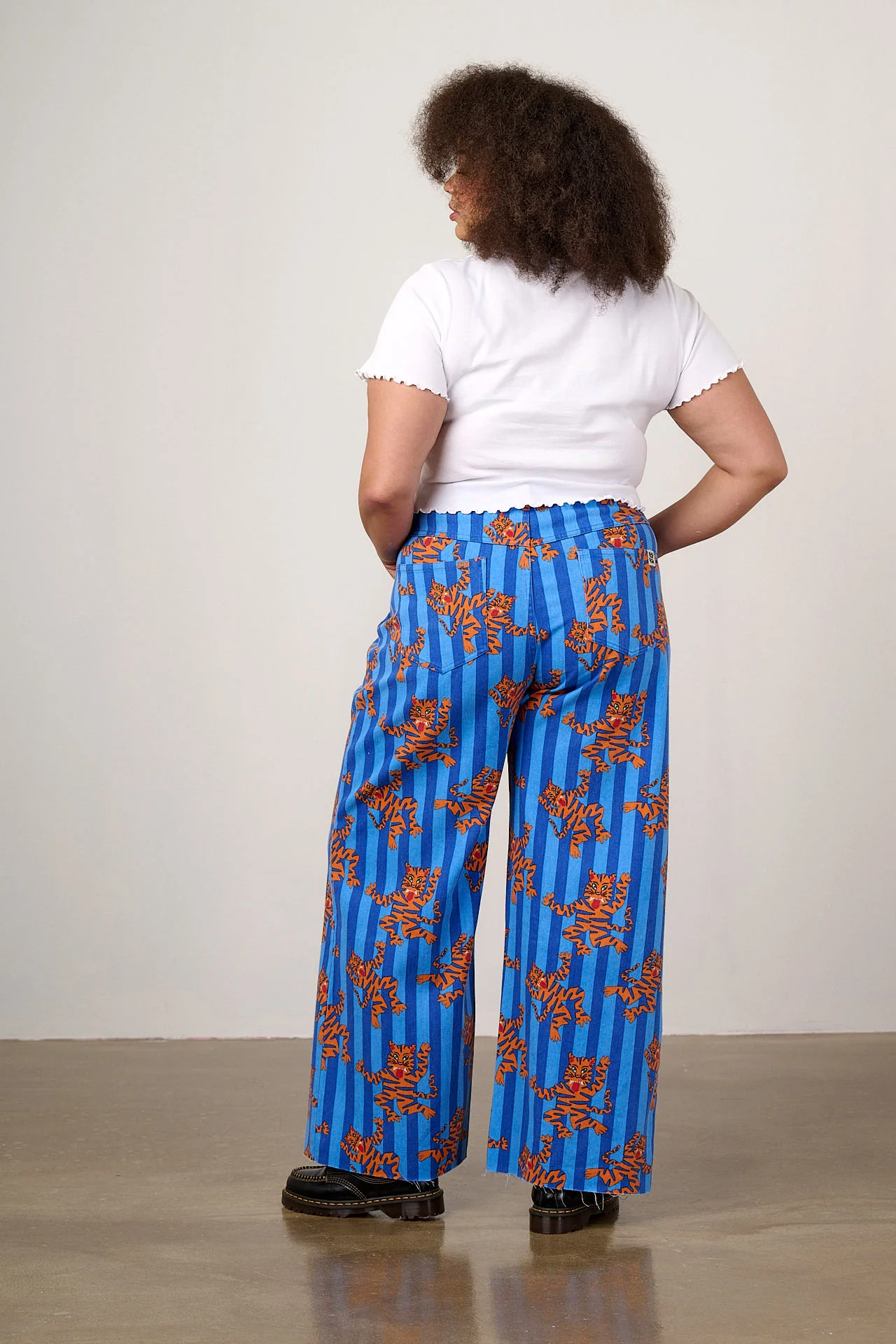Carter - High Waisted Cotton Trousers in Blue Tiger Stripe - Image 11