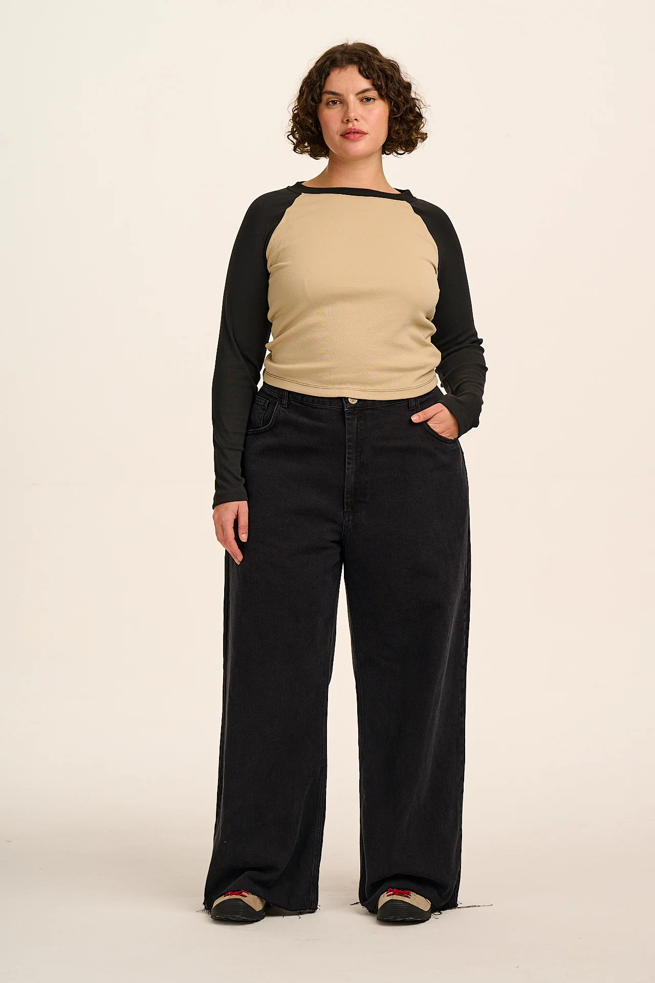 Carter - High Waisted Denim Jeans in Washed Black - Image 5