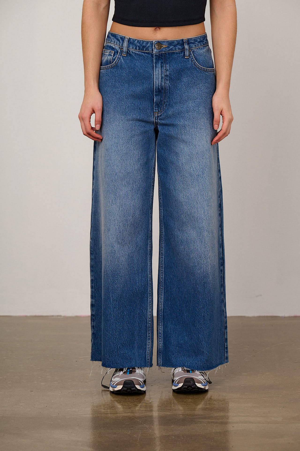 Carter - High Waisted Denim Jeans in Vintage Wash Blue - Image 2