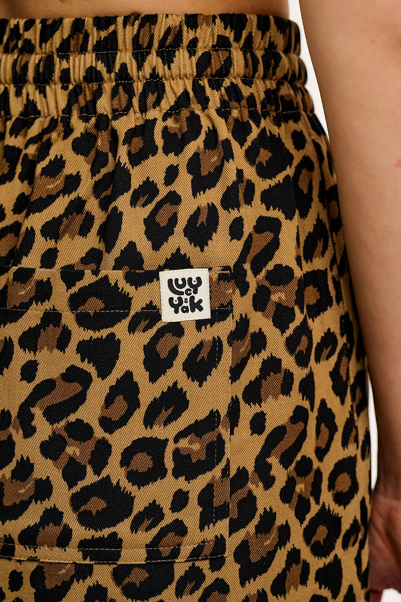 Charlie - Cotton Shorts in Leopard Print (POS) - Image 4