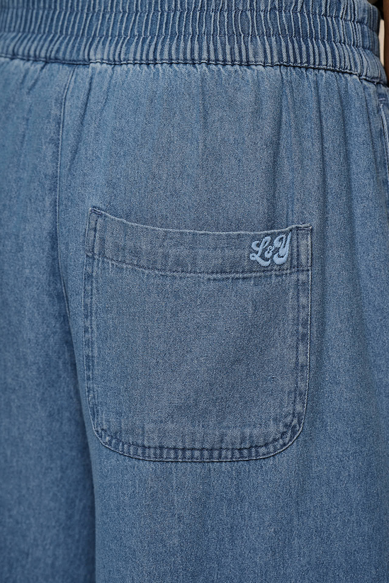 Chase - Cotton Culotte Trousers in Light Blue - Image 4