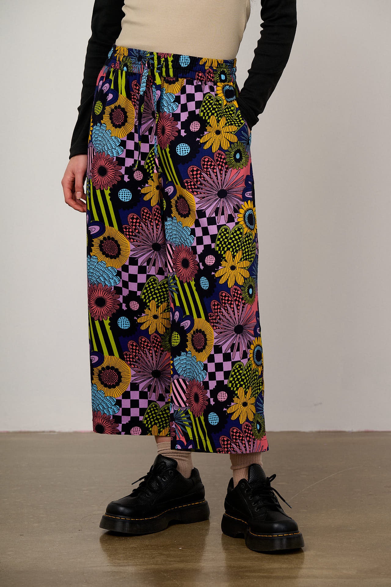Chuck - Wide Leg Cotton Trousers in Dreams Over Reality - Image 3