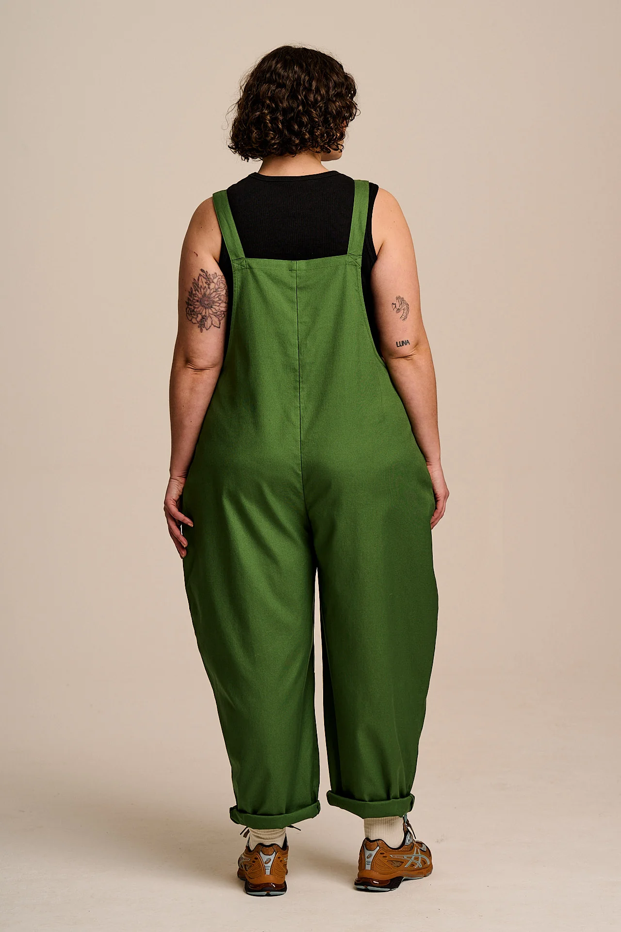 Chula - Cotton Barrel Leg Dungarees in Palm Green - Image 7