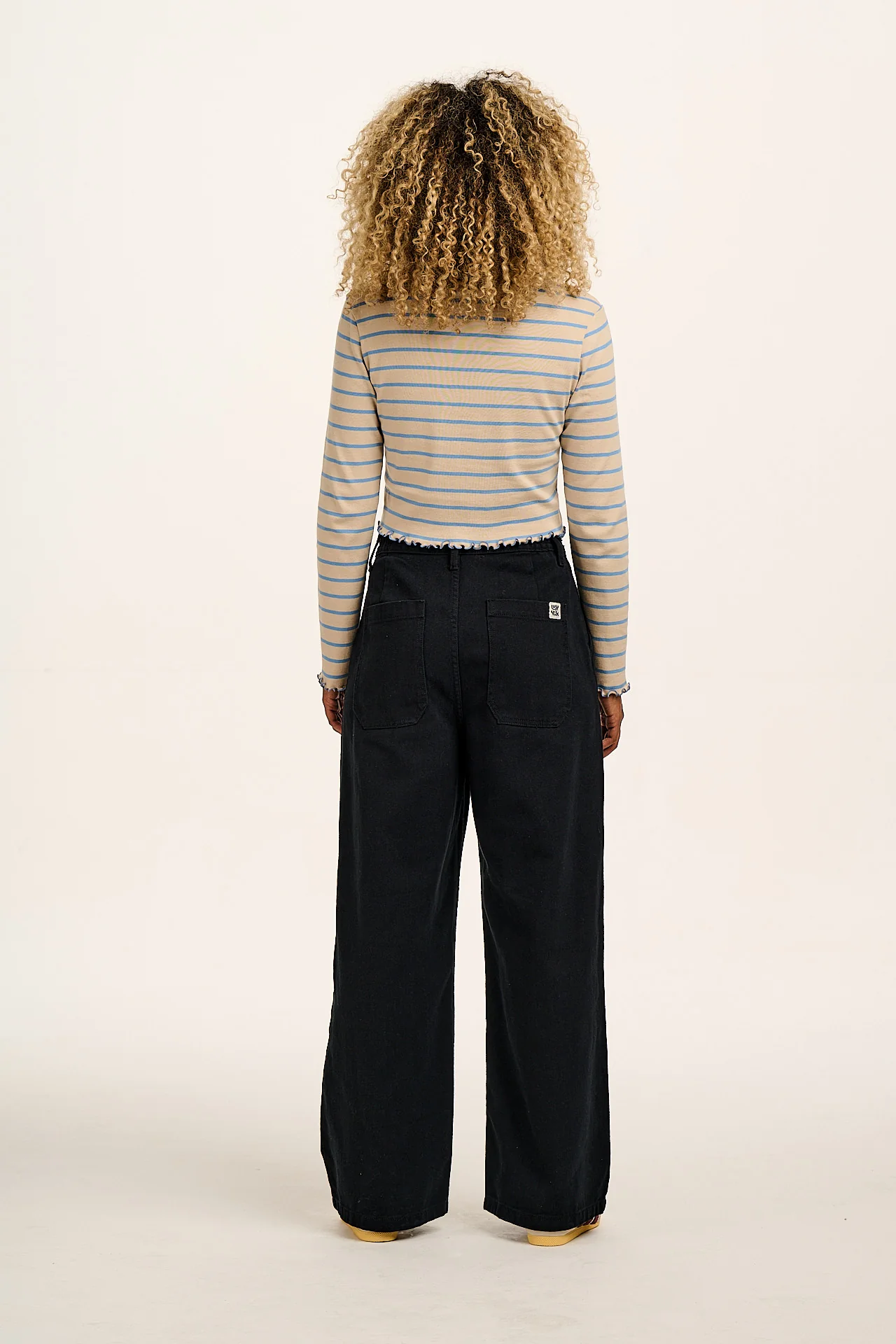 Cole - Wide Leg Denim Jeans in Black - Image 6