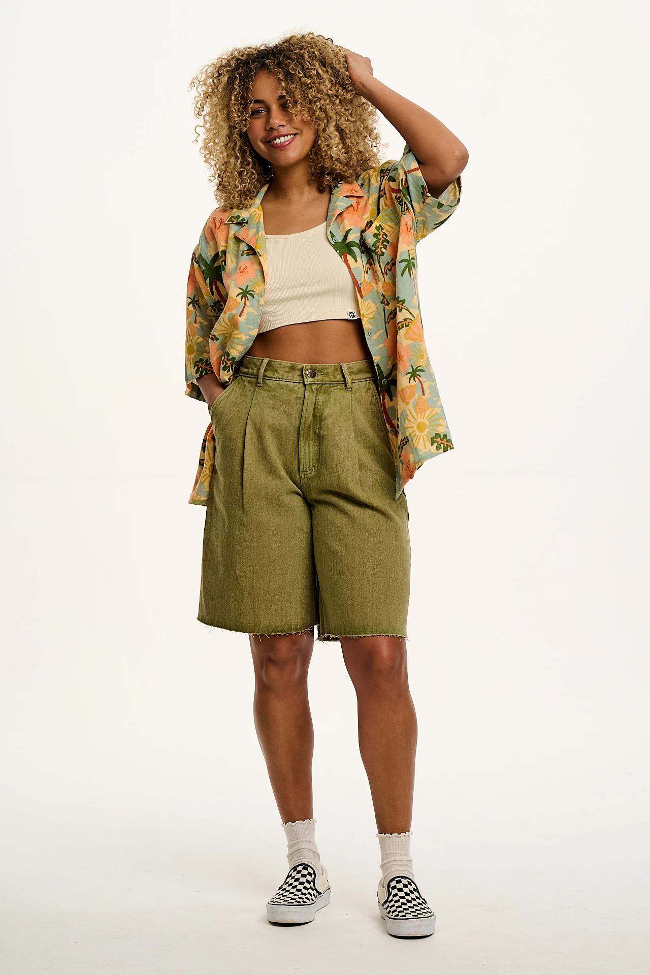 Cole - Denim Shorts in Khaki Green - Image 7
