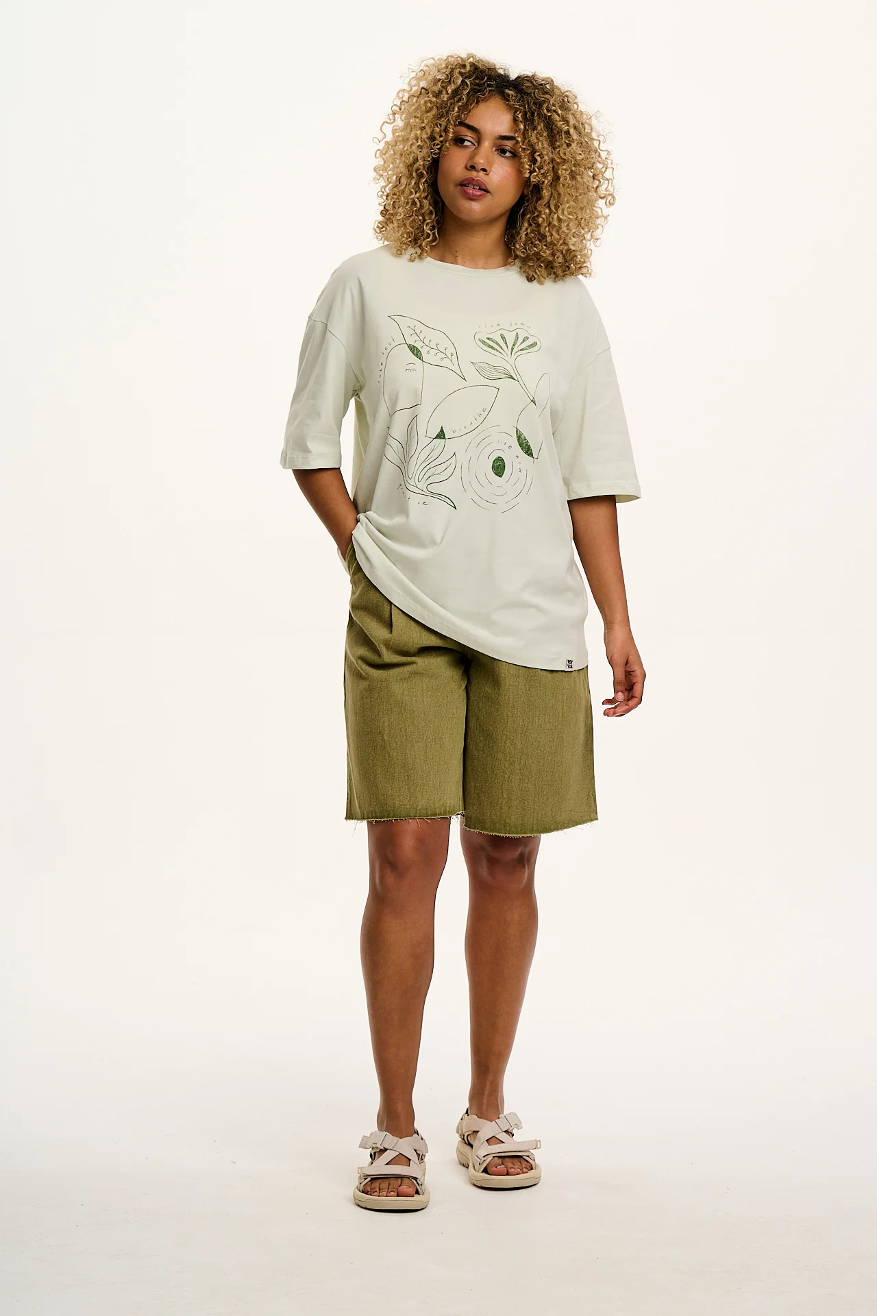 Cole - Denim Shorts in Khaki Green - Image 8
