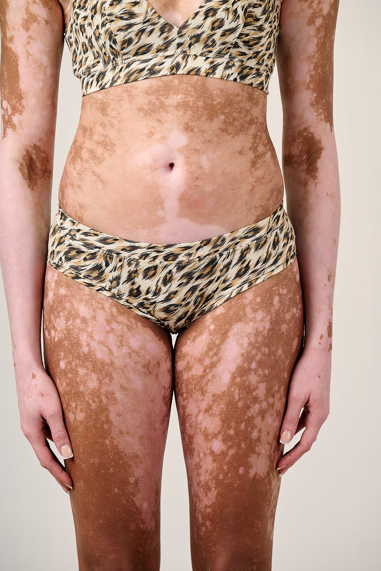 Collette - Viscose Briefs Pant in Leo Swirl - Image 2