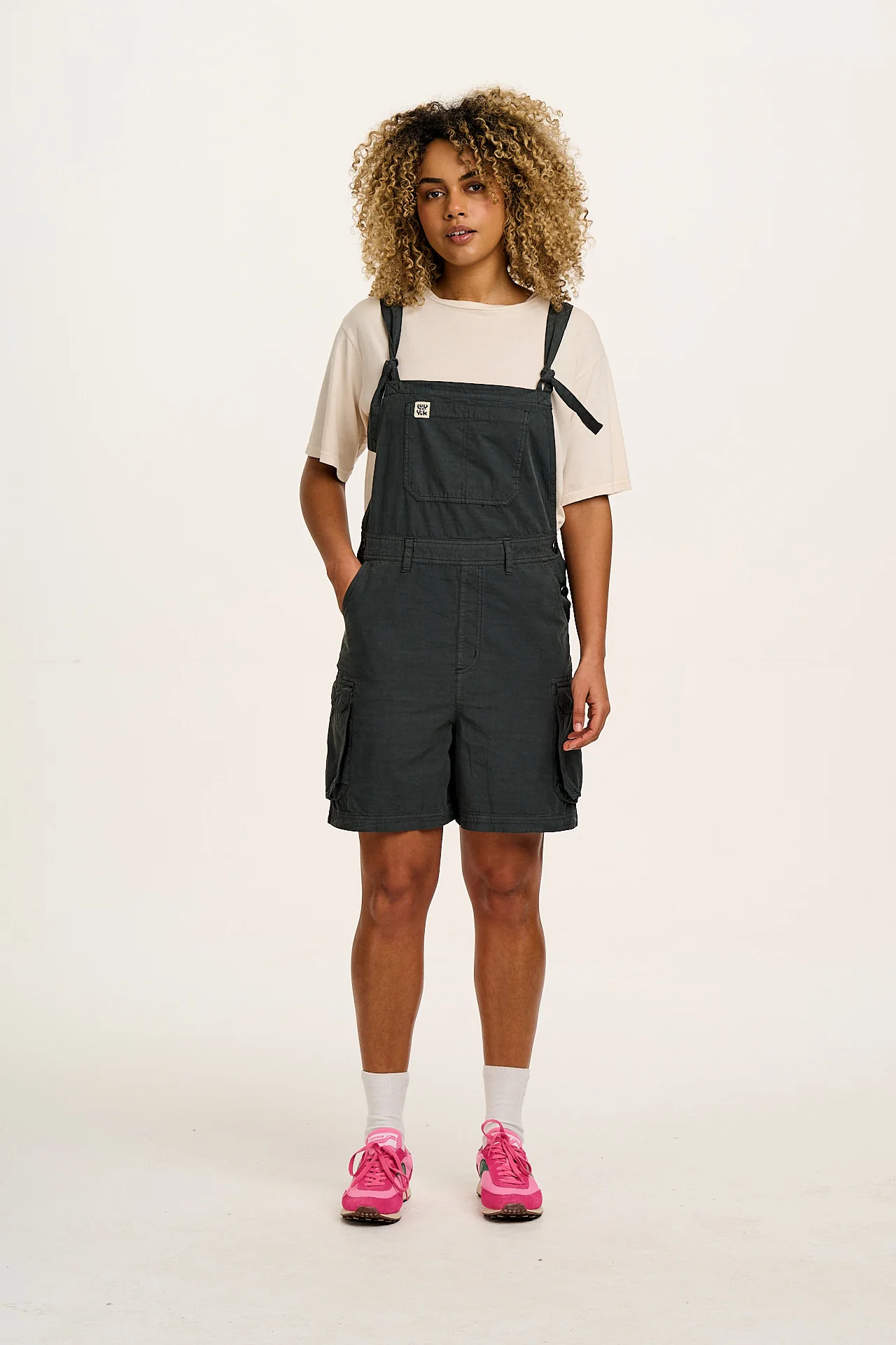 Colorado - Cotton Cargo Dungaree Shorts in Midnight Black - Image 4