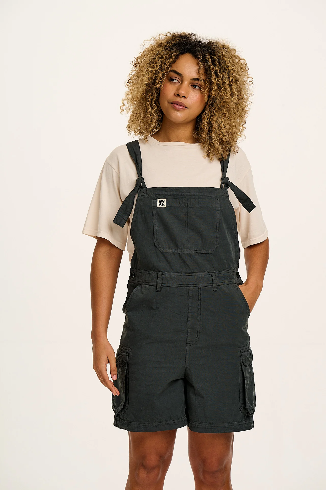 Colorado - Cotton Cargo Dungaree Shorts in Midnight Black - Image 6