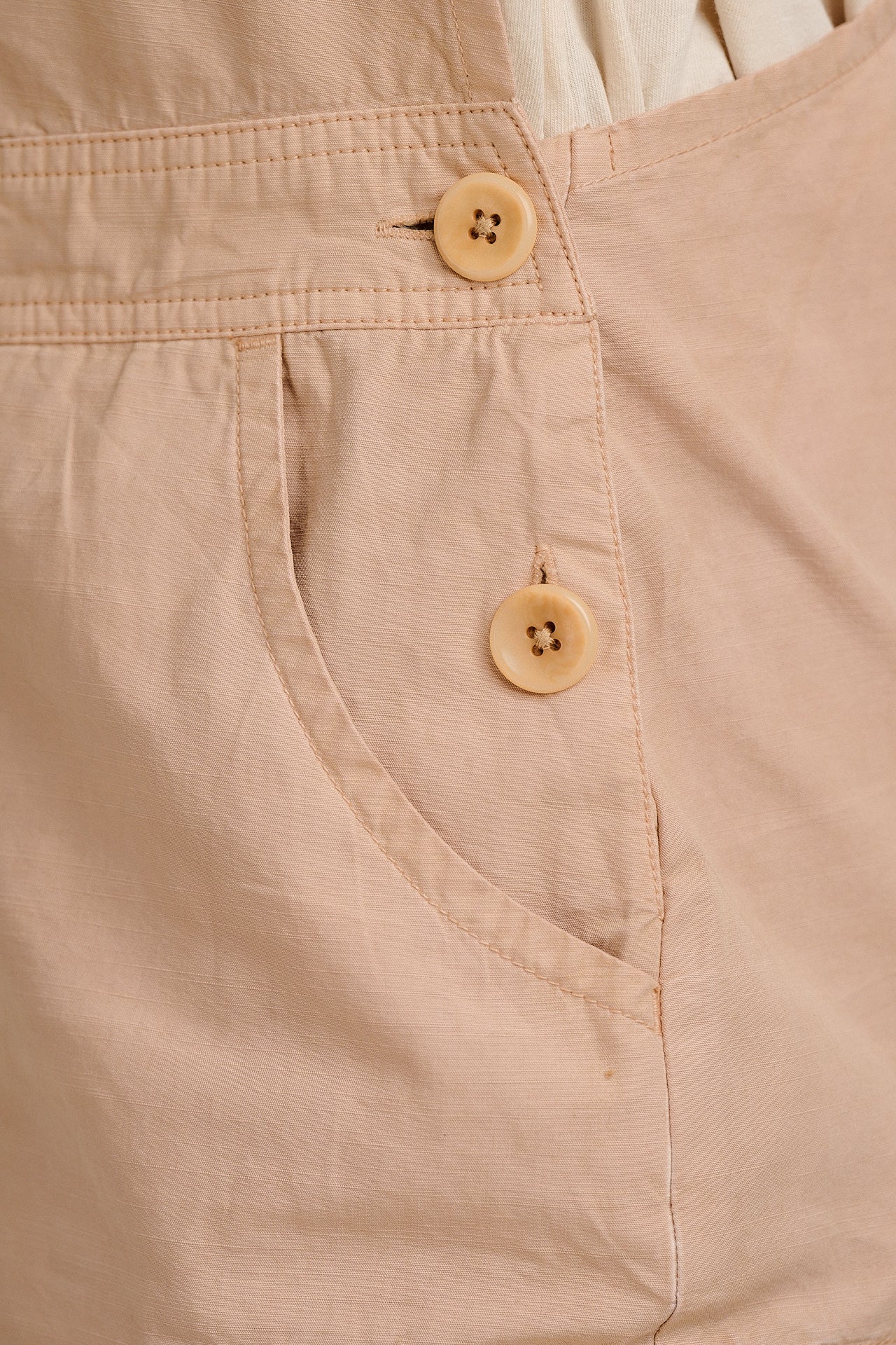 Colorado - Cotton Cargo Dungaree Shorts in Beige - Image 5