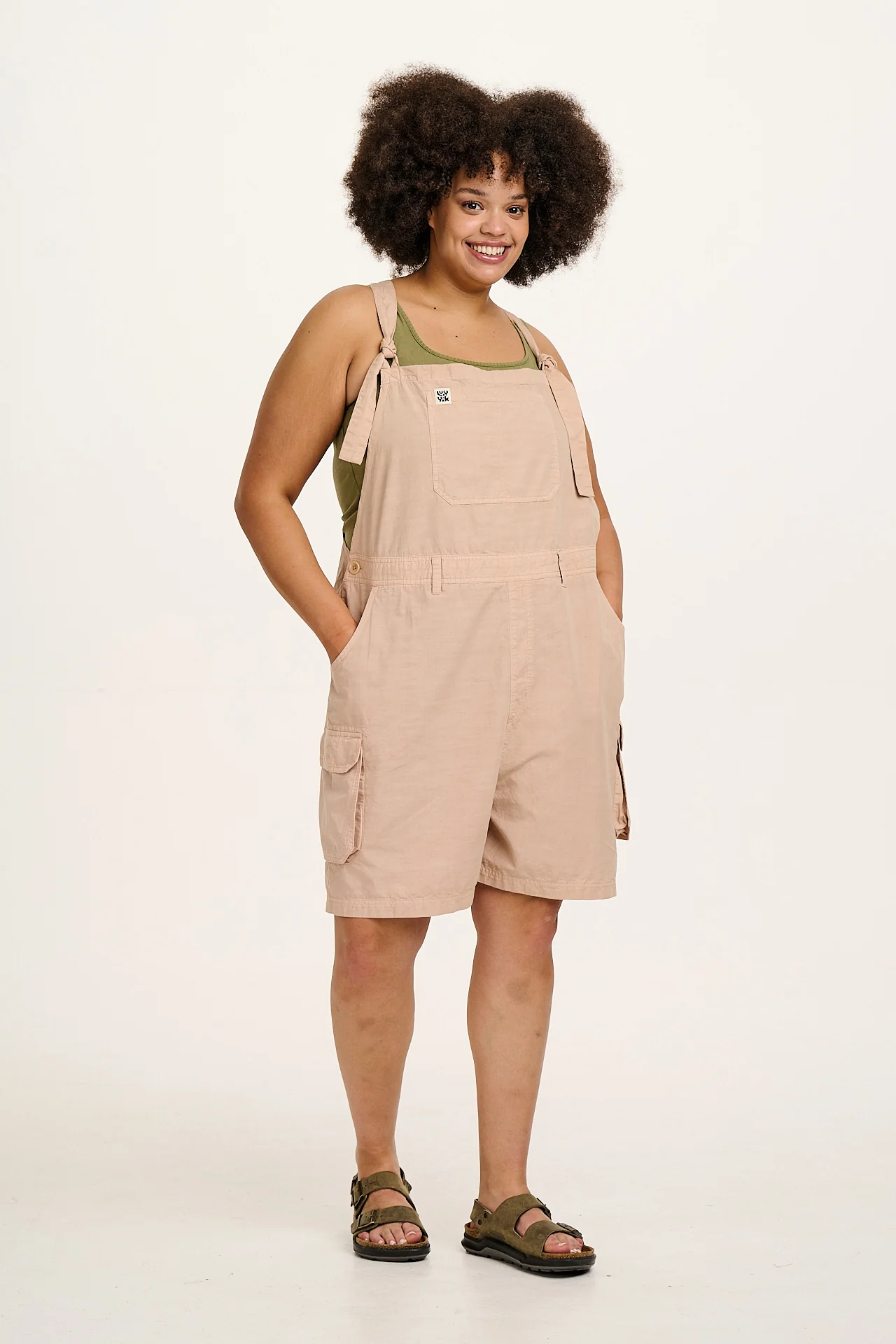 Colorado - Cotton Cargo Dungaree Shorts in Beige - Image 6