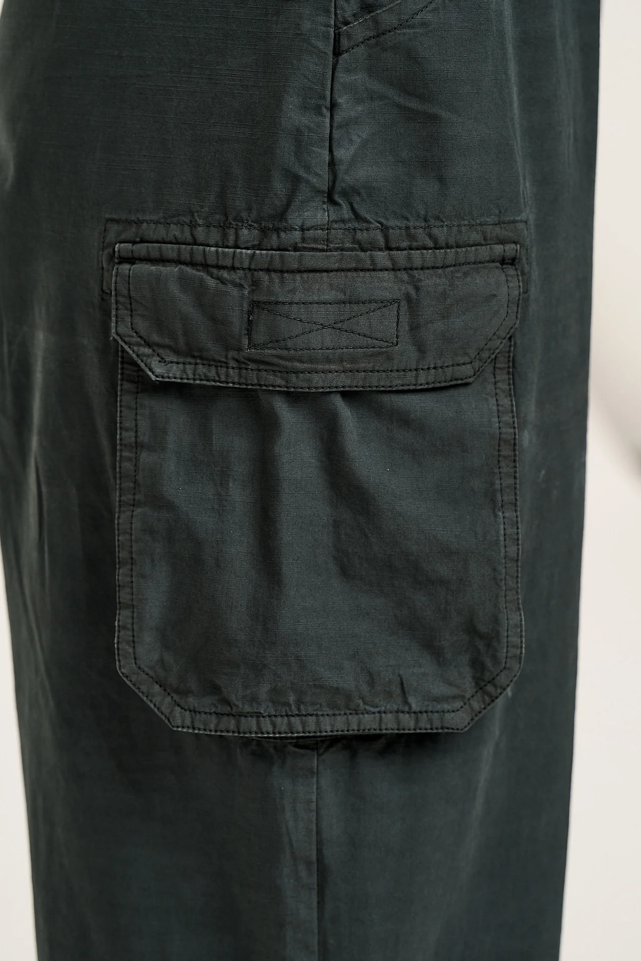 Colorado - Cotton Cargo Dungarees in Midnight Black - Image 9