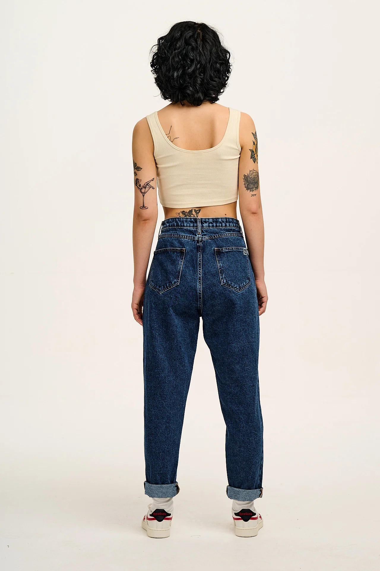 Dana - Mom Denim Jeans in Mid Wash Blue - Image 6
