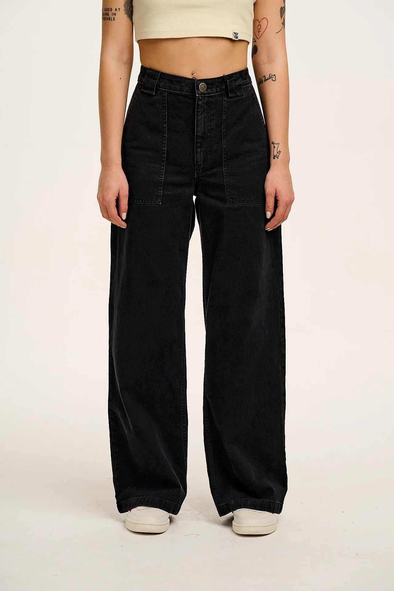 Delores - Wide Leg Denim Jeans in Washed Black - Image 3