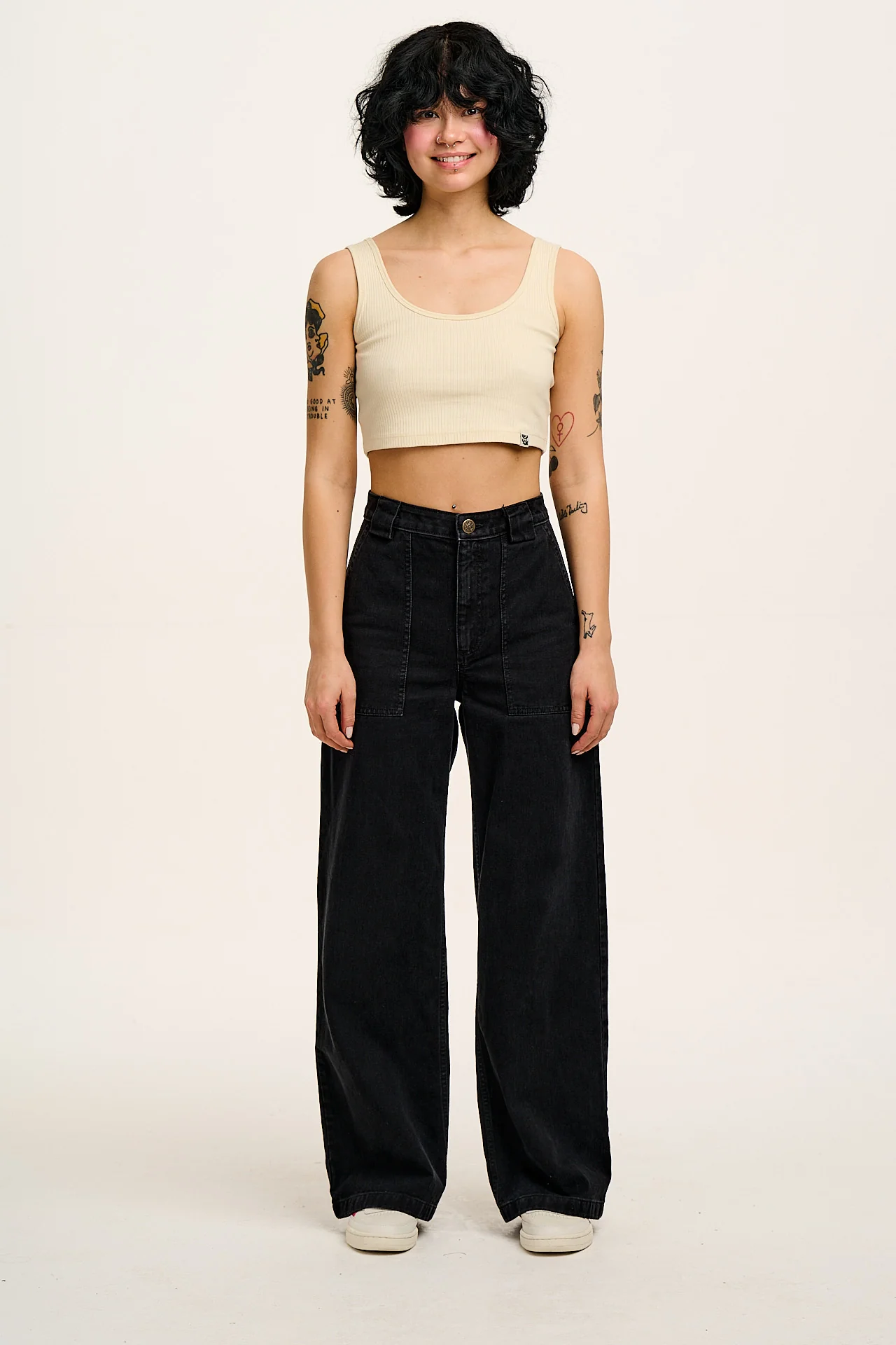 Delores - Wide Leg Denim Jeans in Washed Black - Image 5