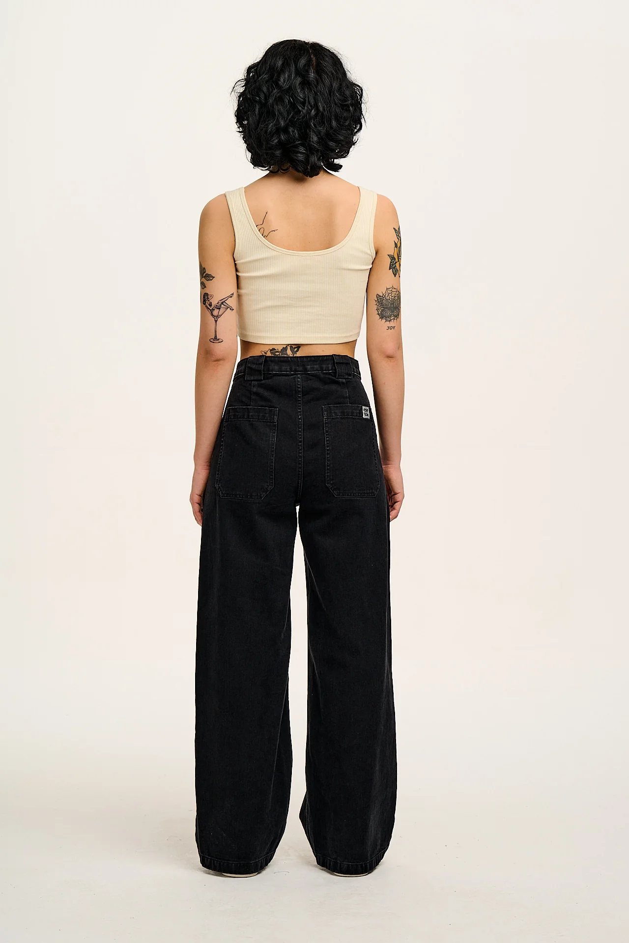 Delores - Wide Leg Denim Jeans in Washed Black - Image 6