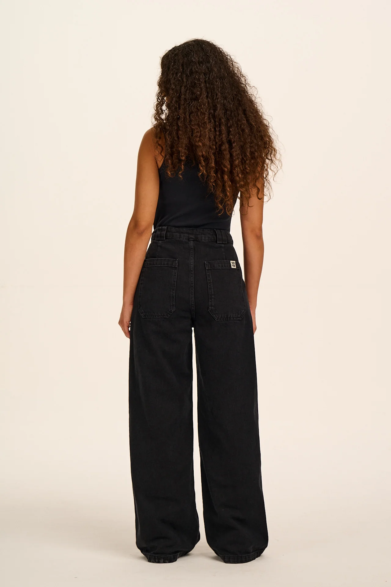 Delores - Wide Leg Denim Jeans in Washed Black - Image 10