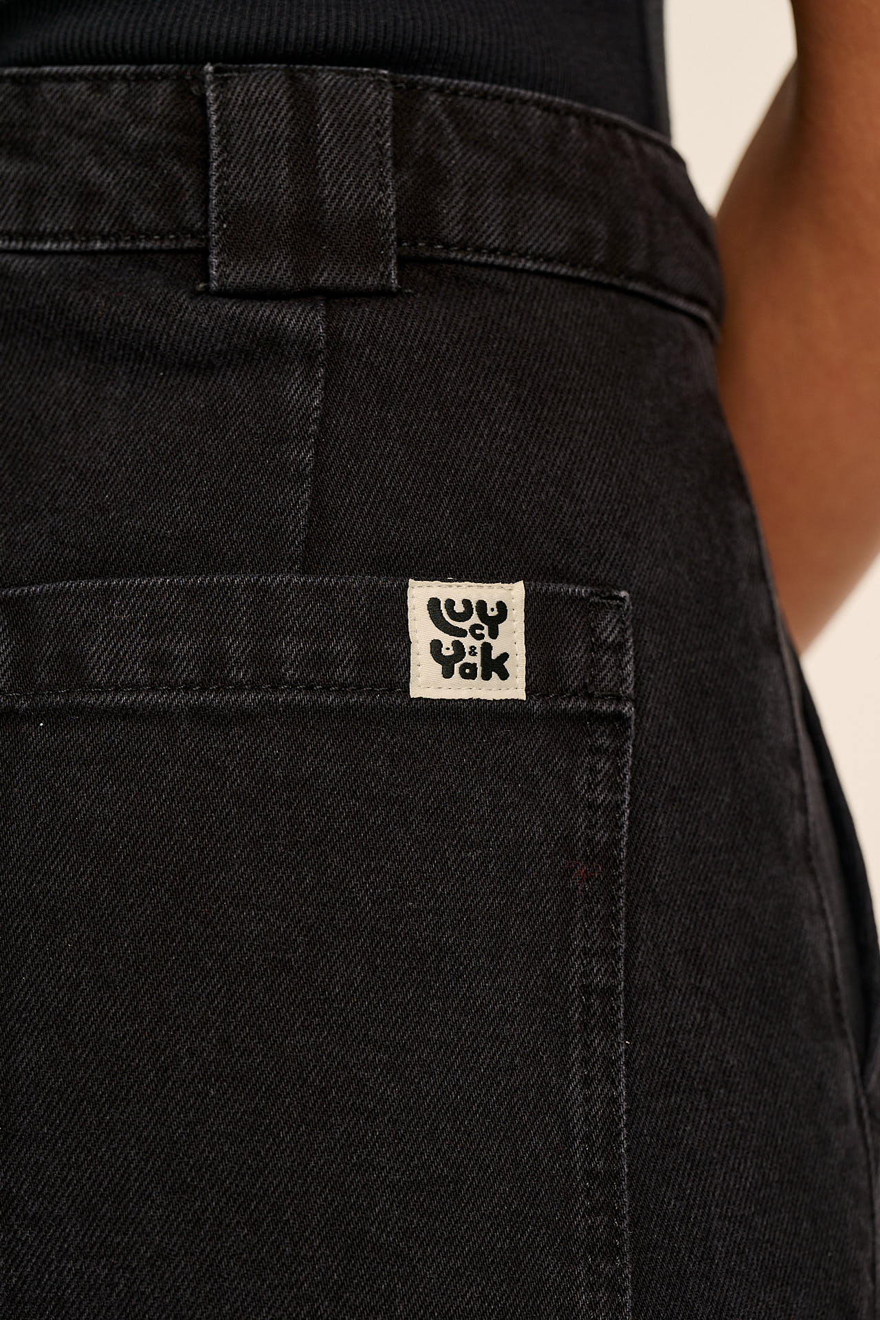 Delores - Wide Leg Denim Jeans in Washed Black - Image 3