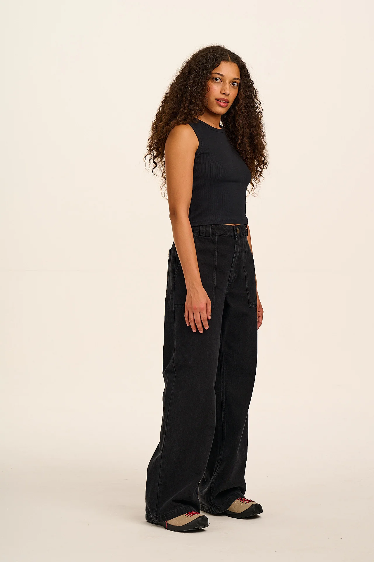 Delores - Wide Leg Denim Jeans in Washed Black - Image 8