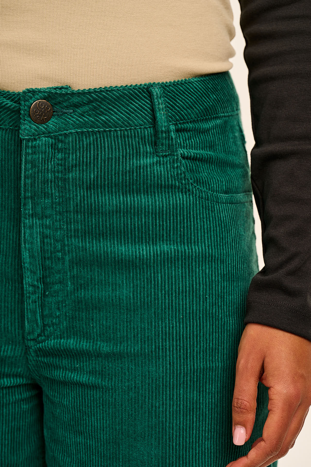 Drew - Cropped Straight Leg Corduroy Trousers in Teal - Image 4