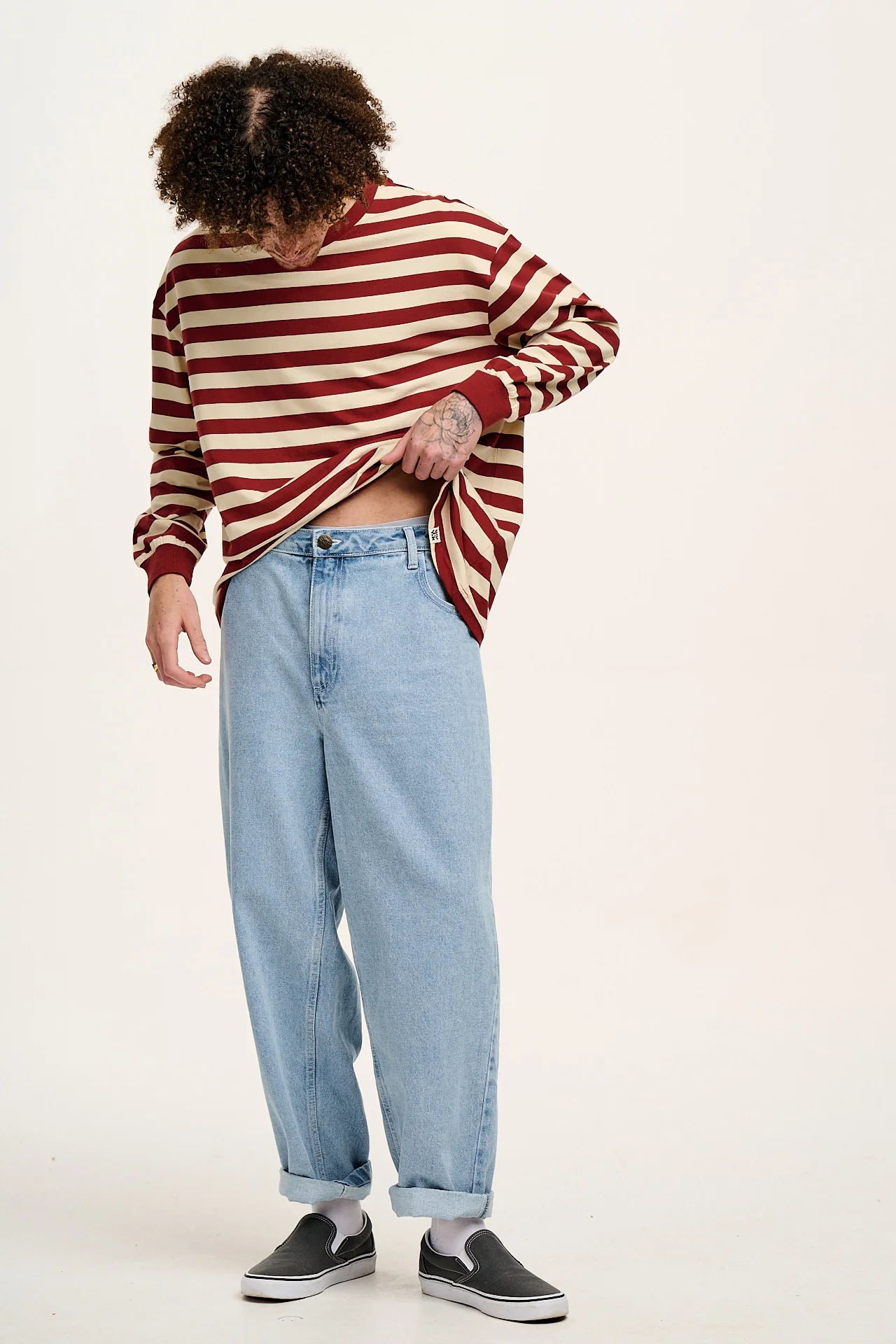 Drew - Cropped Straight Leg Denim Jeans in Light Wash Blue - Image 16