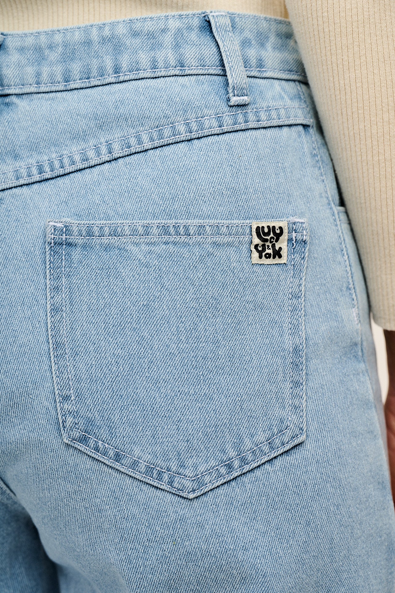 Drew - Cropped Straight Leg Denim Jeans in Light Wash Blue - Image 2