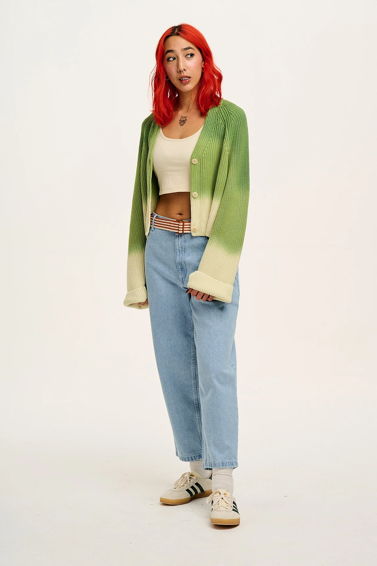 Drew - Cropped Straight Leg Denim Jeans in Light Wash Blue - Image 5